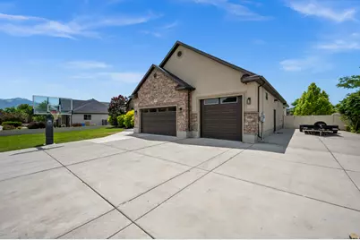 4077 W Rons Ct S, Riverton, UT 84096 - Photo 3