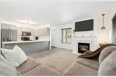 9147 S Jefferson Pl #BLD 15, Sandy, UT 84070 - Photo 1