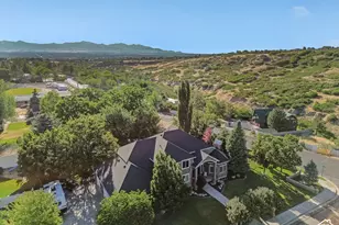 10664 S Trailridge Circle, Sandy, UT 84092 - Photo 101
