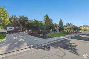 10664 S Trailridge Circle, Sandy, UT 84092 - Photo 97
