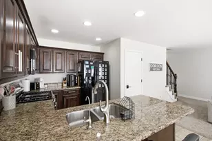 1064 W 2050 S, Syracuse, UT 84075 - Photo 7