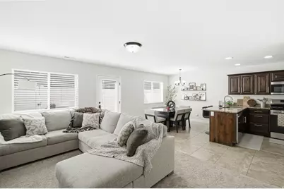 1064 W 2050 S, Syracuse, UT 84075 - Photo 3