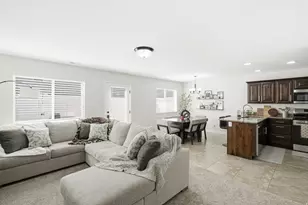 1064 W 2050 S, Syracuse, UT 84075 - Photo 3