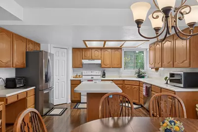 866 N 325 W, Kaysville, UT 84037 - Photo 11
