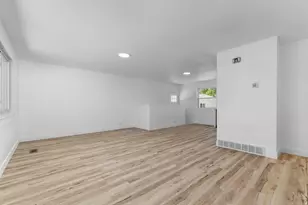 5722 S Gandalf Dr, Taylorsville, UT 84129 - Photo 9