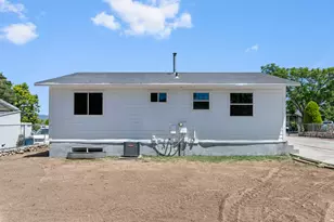 5722 S Gandalf Dr, Taylorsville, UT 84129 - Photo 23