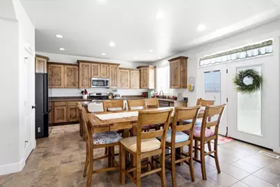7145 N Ridge Rd W, Lake Point, UT 84074 - Photo 11