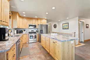1557 E 2100 N, North Logan, UT 84341 - Photo 7