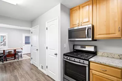 446 N 100 E, Kaysville, UT 84037 - Photo 9