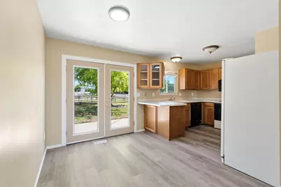 508 W 2700 S, Syracuse, UT 84075 - Photo 13