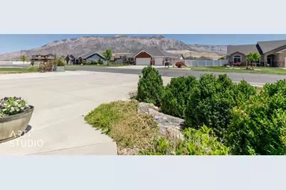3915 N 2700 W, Farr West, UT 84404 - Photo 39