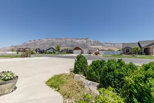 3915 N 2700 W, Farr West, UT 84404 - Photo 39