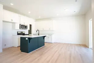 572 W 1775 N, Harrisville, UT 84404 - Photo 3
