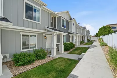 2806 N Fighting Falcon St, Layton, UT 84040 - Photo 3