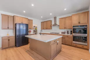 6197 N Fox Cyn Rd, Lehi, UT 84048 - Photo 7