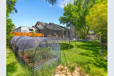 5558 S 400 W, Washington Terrace, UT 84405 - Photo 35