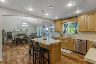 5558 S 400 W, Washington Terrace, UT 84405 - Photo 9