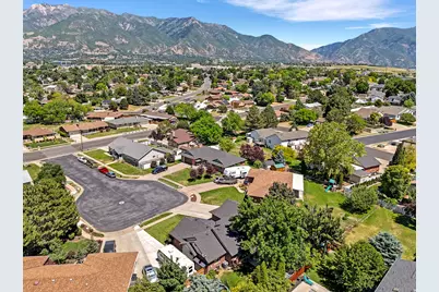5558 S 400 W, Washington Terrace, UT 84405 - Photo 41