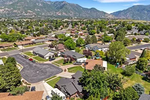 5558 S 400 W, Washington Terrace, UT 84405 - Photo 41