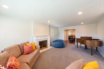 2387 E Beacon Dr, Salt Lake City, UT 84108 - Photo 11