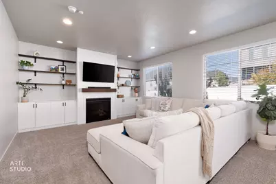 8026 S Barton Rdg, West Jordan, UT 84081 - Photo 7