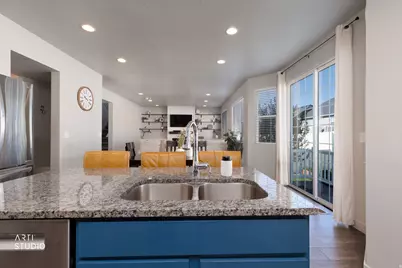 8026 S Barton Rdg, West Jordan, UT 84081 - Photo 15