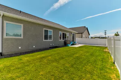 1274 W Hendrix St, Riverton, UT 84065 - Photo 5
