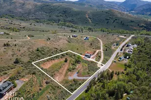 13346 Evergreen Park Dr, Huntsville, UT 84317 - Photo 1