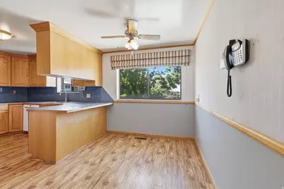 555 W 300 N, Clearfield, UT 84015 - Photo 5
