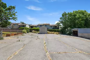 555 W 300 N, Clearfield, UT 84015 - Photo 35