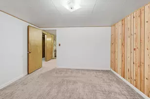 555 W 300 N, Clearfield, UT 84015 - Photo 17