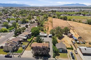 555 W 300 N, Clearfield, UT 84015 - Photo 39