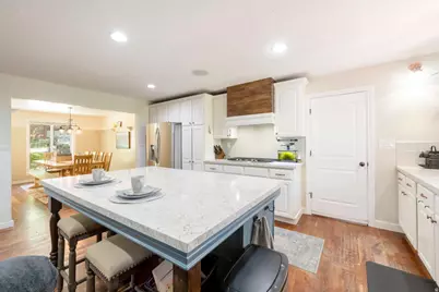 9676 S Mount Jordan Rd E, Sandy, UT 84092 - Photo 11