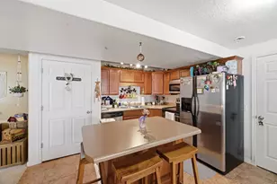 5467 W Mayflower St, West Jordan, UT 84081 - Photo 21