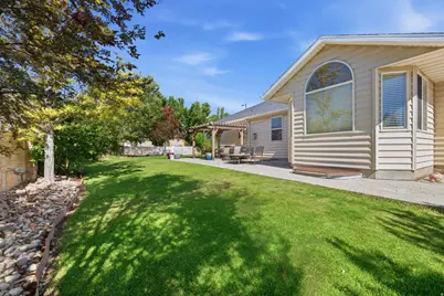5467 W Mayflower St, West Jordan, UT 84081 - Photo 31