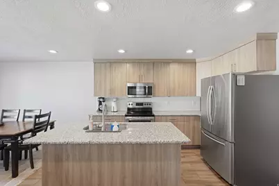 6511 S 390 E, South Weber, UT 84405 - Photo 17