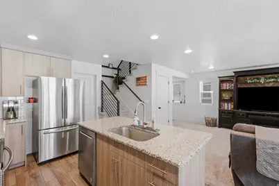 6511 S 390 E, South Weber, UT 84405 - Photo 11