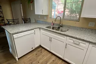 36 W 250 N, Saint George, UT 84770 - Photo 5