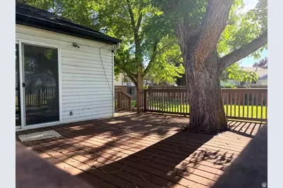 1055 N 200 E, Orem, UT 84057 - Photo 37