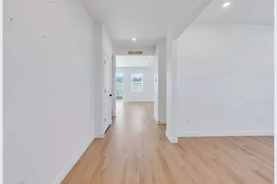 189 N Woodrun Way, Saratoga Springs, UT 84045 - Photo 11