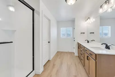 189 N Woodrun Way, Saratoga Springs, UT 84045 - Photo 19