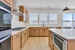 189 N Woodrun Wy, Saratoga Springs, UT 84045 - Photo 5