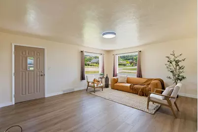 296 S 100 E, Richmond, UT 84333 - Photo 3