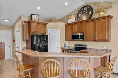 1396 S Lukas Ln, Saratoga Springs, UT 84045 - Photo 9