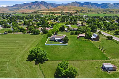 165 N State St, Richmond, UT 84333 - Photo 5