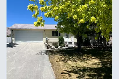 640 W Canyon Rd, Ferron, UT 84523 - Photo 17