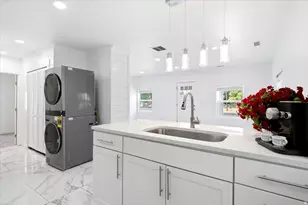 543 W Lake St, Ogden, UT 84401 - Photo 9