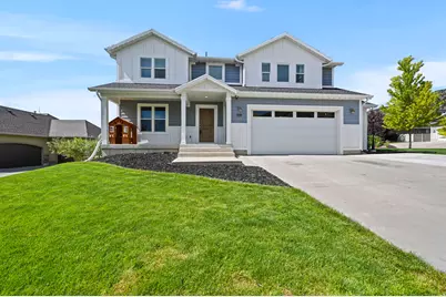 709 Grandview Cir, Providence, UT 84332 - Photo 1