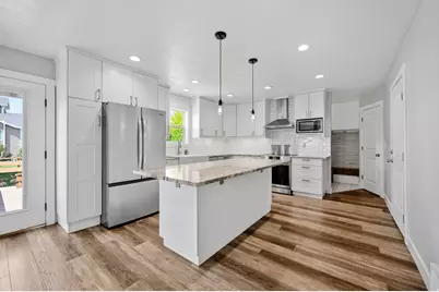 709 Grandview Cir, Providence, UT 84332 - Photo 9