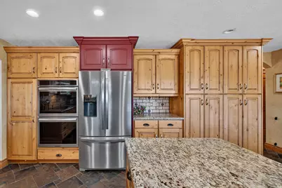 10703 S Dimple Dell Dr E, Sandy, UT 84092 - Photo 11